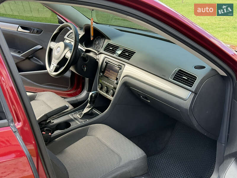 Седан Volkswagen Passat 2015 в Києві