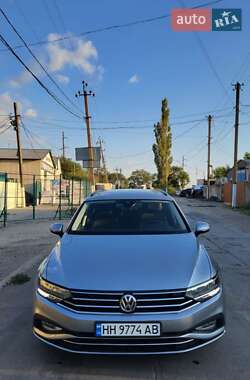 Універсал Volkswagen Passat 2020 в Одесі
