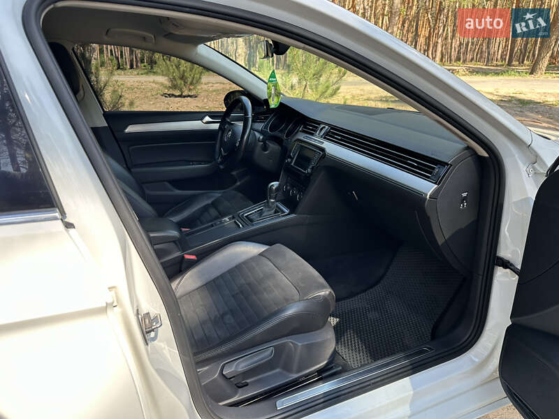 Універсал Volkswagen Passat 2015 в Кропивницькому