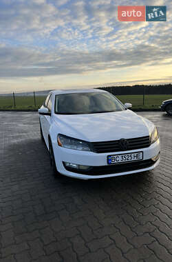 Седан Volkswagen Passat 2013 в Львові