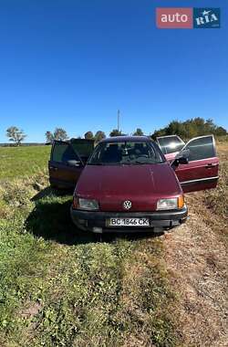 Седан Volkswagen Passat 1988 в Львове