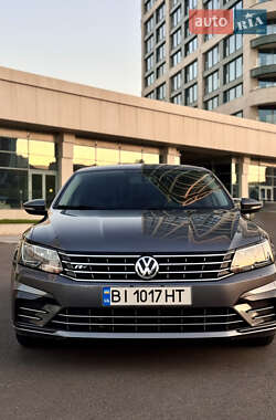 Седан Volkswagen Passat 2016 в Дніпрі