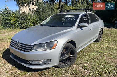 Седан Volkswagen Passat 2014 в Львове