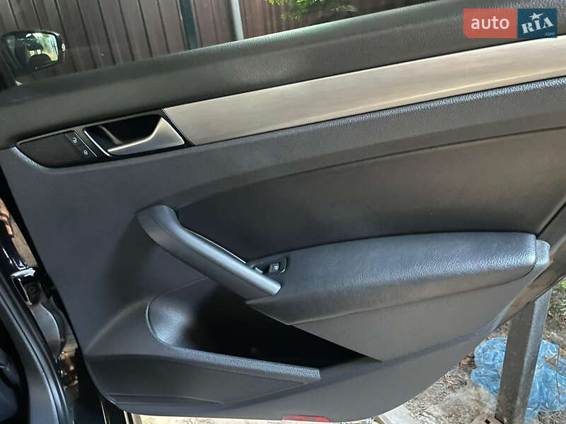 Седан Volkswagen Passat 2014 в Днепре фото 38 Седан Volkswagen Passat 2014 в Днепре