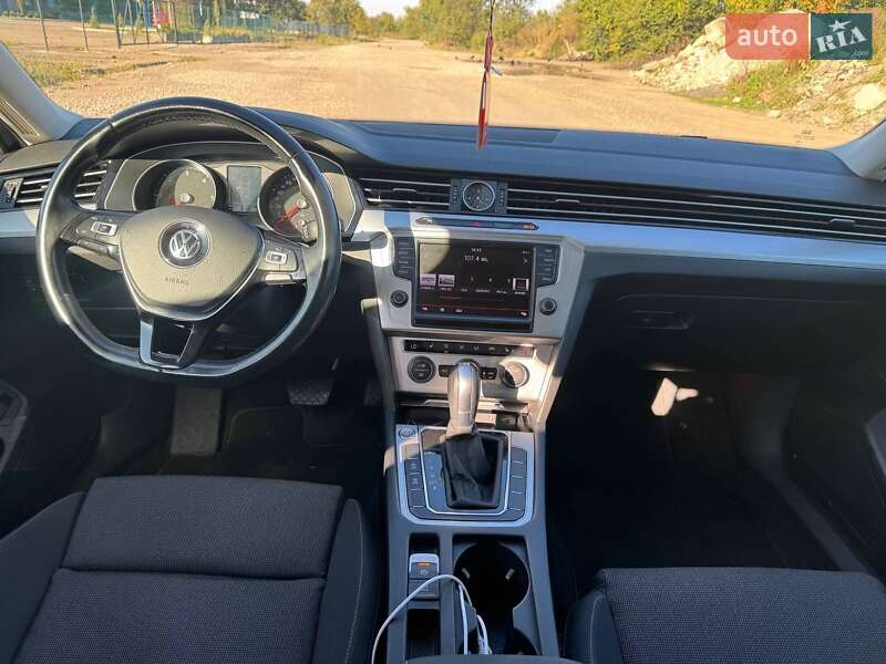 Универсал Volkswagen Passat 2015 в Ивано-Франковске
