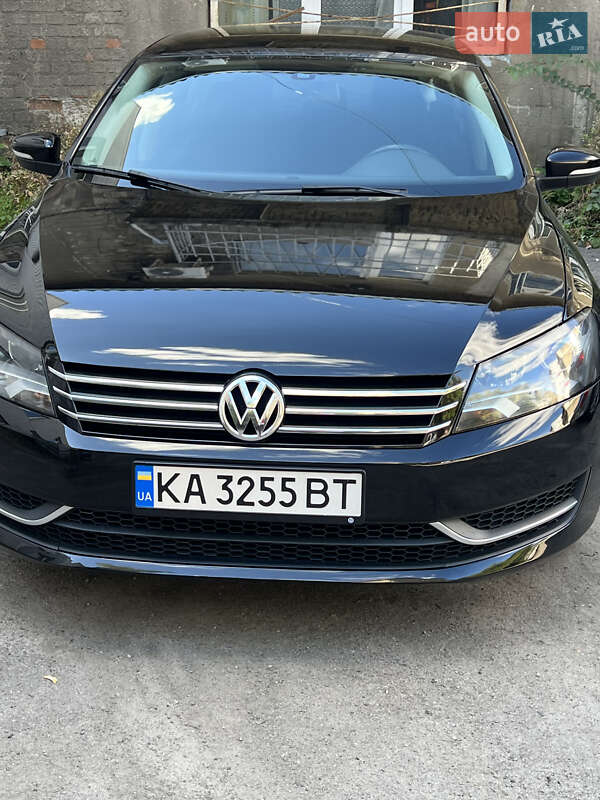 Седан Volkswagen Passat 2014 в Харькове