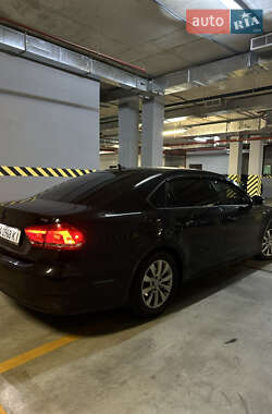 Седан Volkswagen Passat 2014 в 