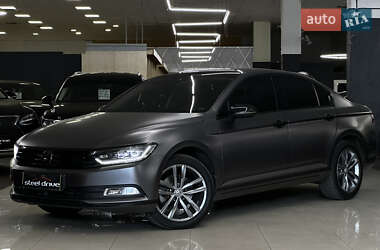 Седан Volkswagen Passat 2017 в Николаеве