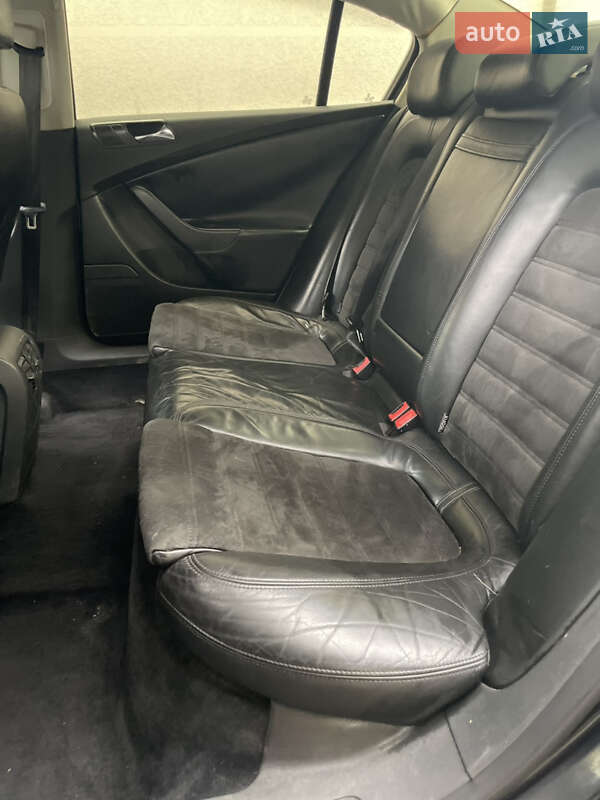 Седан Volkswagen Passat 2005 в Мукачево