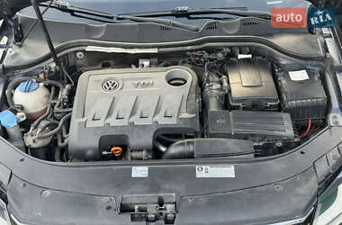 Универсал Volkswagen Passat 2012 в 