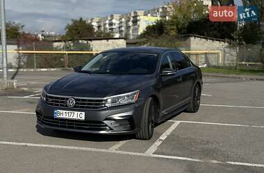 Седан Volkswagen Passat 2017 в Івано-Франківську