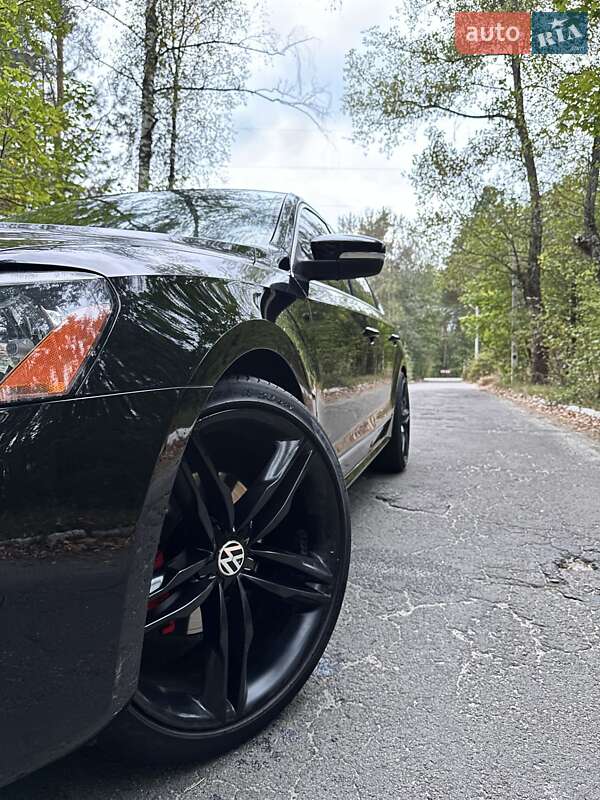 Седан Volkswagen Passat 2012 в Здолбунове