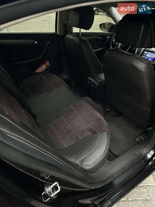 Седан Volkswagen Passat 2011 в Виннице