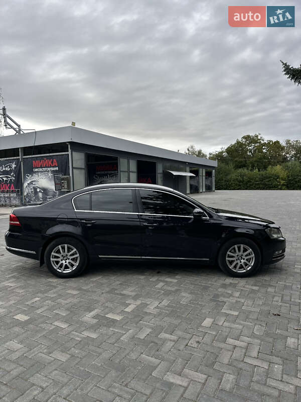Седан Volkswagen Passat 2011 в Виннице