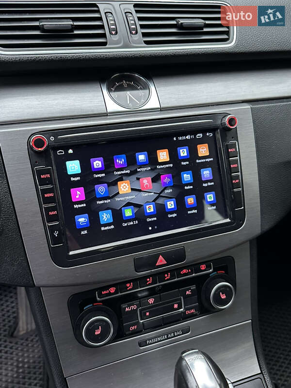 Седан Volkswagen Passat 2011 в Виннице