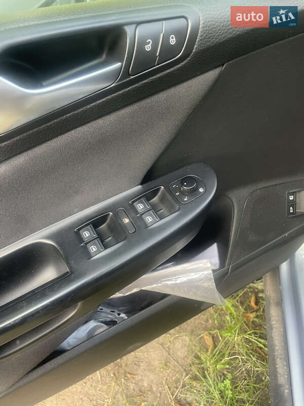 Универсал Volkswagen Passat 2009 в Киеве