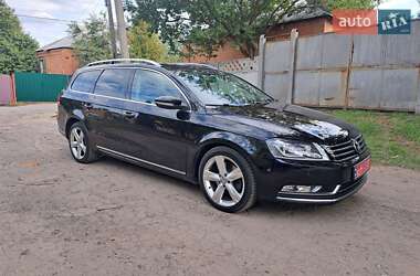 Універсал Volkswagen Passat 2013 в Харкові