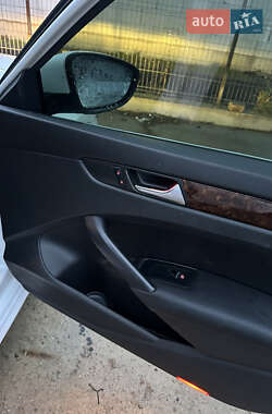 Седан Volkswagen Passat 2011 в 