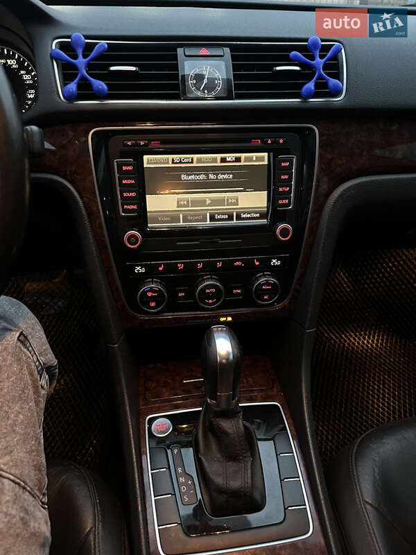 Седан Volkswagen Passat 2011 в Вараші фото 15 Седан Volkswagen Passat 2011 в Вараші