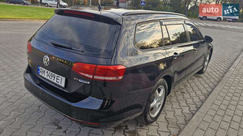 Универсал Volkswagen Passat 2016 в Житомире