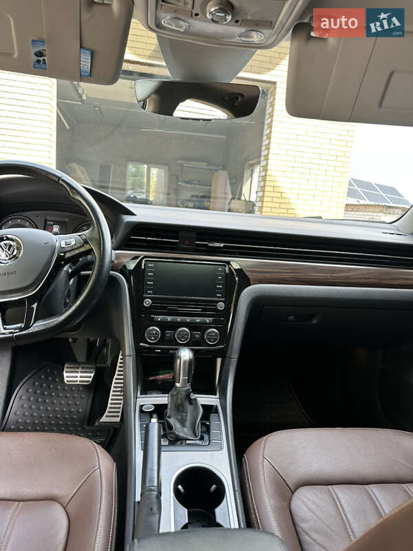 Седан Volkswagen Passat 2020 в Харкові