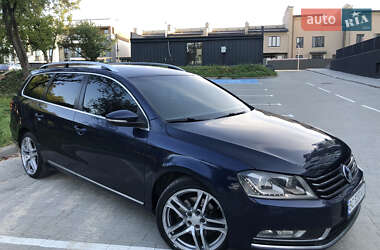 Універсал Volkswagen Passat 2011 в Львові