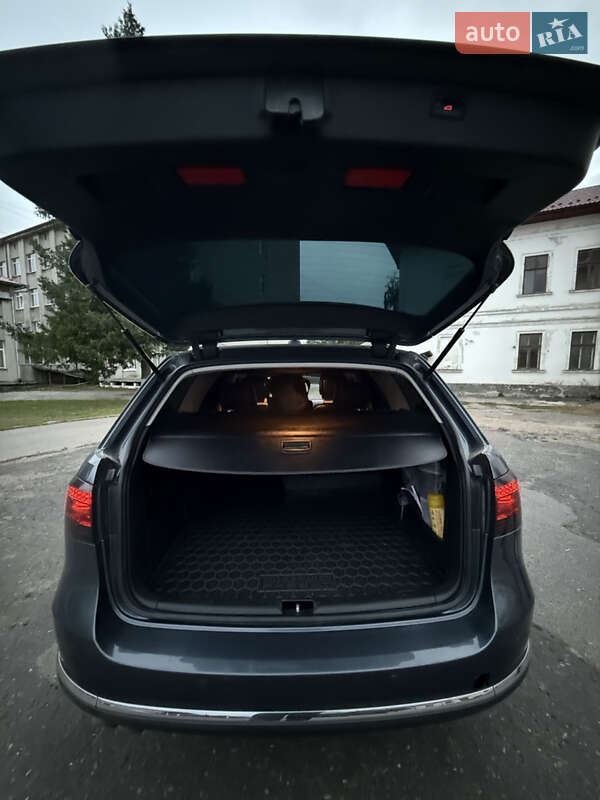 Универсал Volkswagen Passat 2012 в Сторожинце