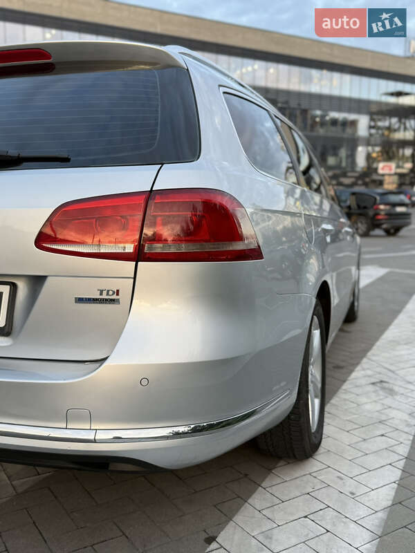Універсал Volkswagen Passat 2013 в Івано-Франківську