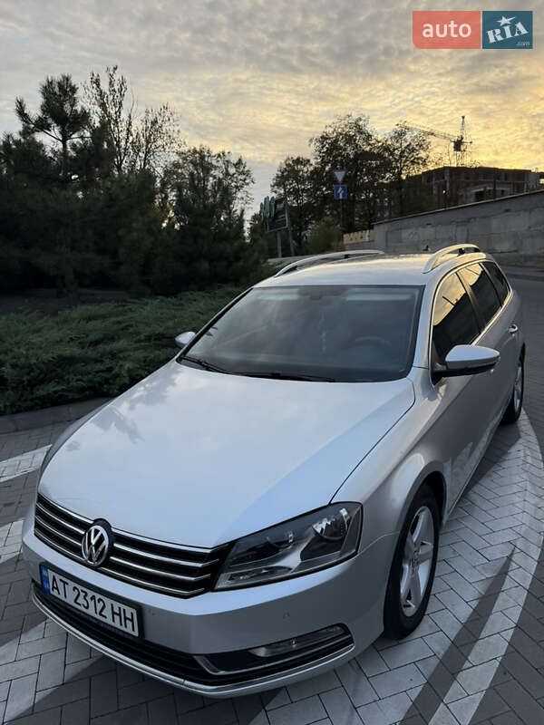 Універсал Volkswagen Passat 2013 в Івано-Франківську