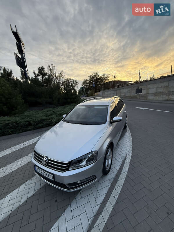 Універсал Volkswagen Passat 2013 в Івано-Франківську