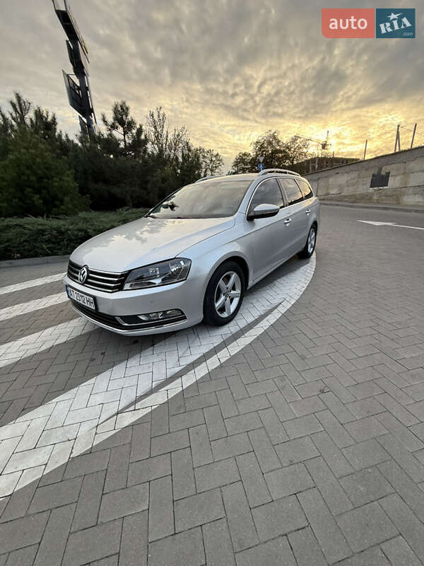 Універсал Volkswagen Passat 2013 в Івано-Франківську