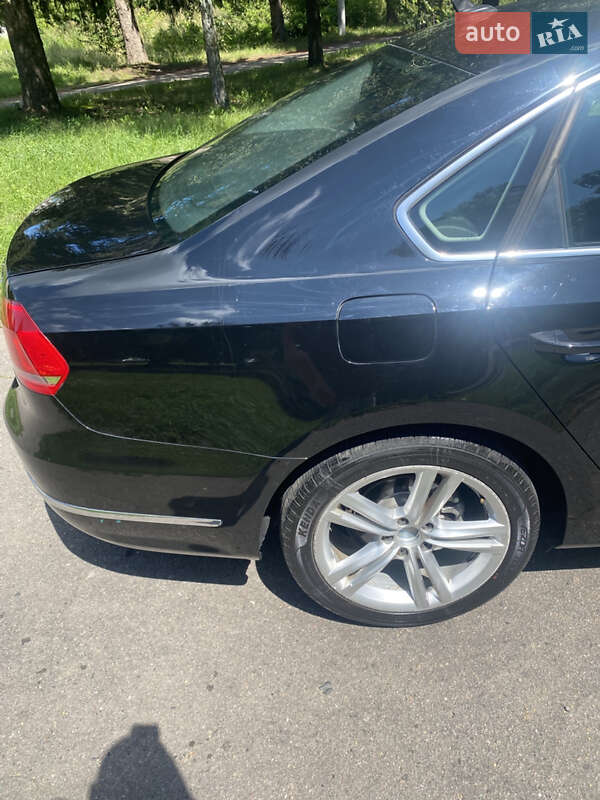 Седан Volkswagen Passat 2012 в Умани