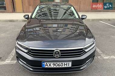 Седан Volkswagen Passat 2018 в Харькове
