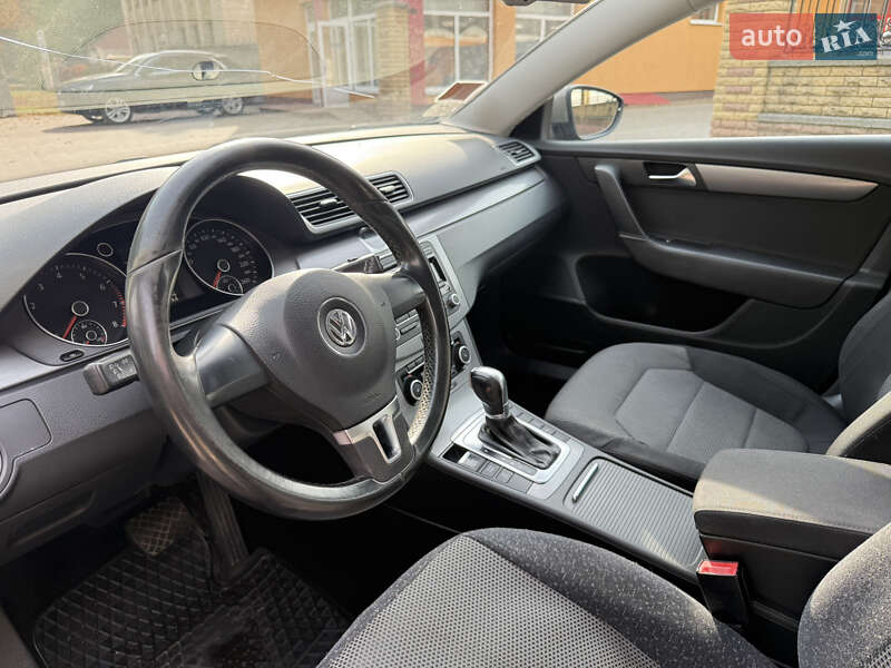 Универсал Volkswagen Passat 2011 в Лубнах