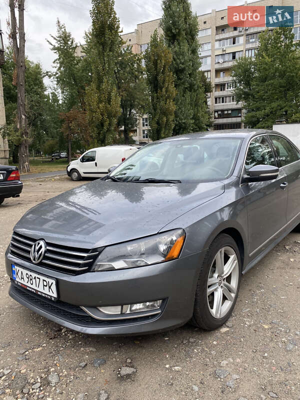 Седан Volkswagen Passat 2015 в Киеве