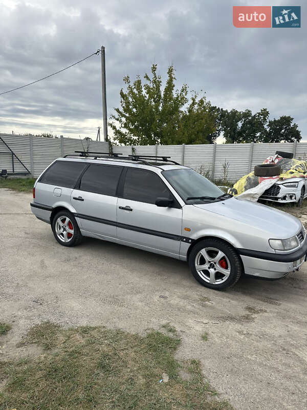 Универсал Volkswagen Passat 1996 в Вышгороде