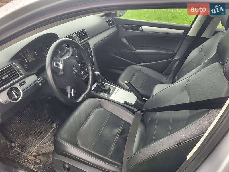 Седан Volkswagen Passat 2012 в Чернівцях фото 7 Седан Volkswagen Passat 2012 в Чернівцях