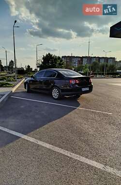 Седан Volkswagen Passat 2007 в Днепре