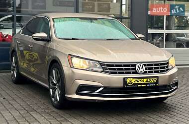 Седан Volkswagen Passat 2015 в Ивано-Франковске