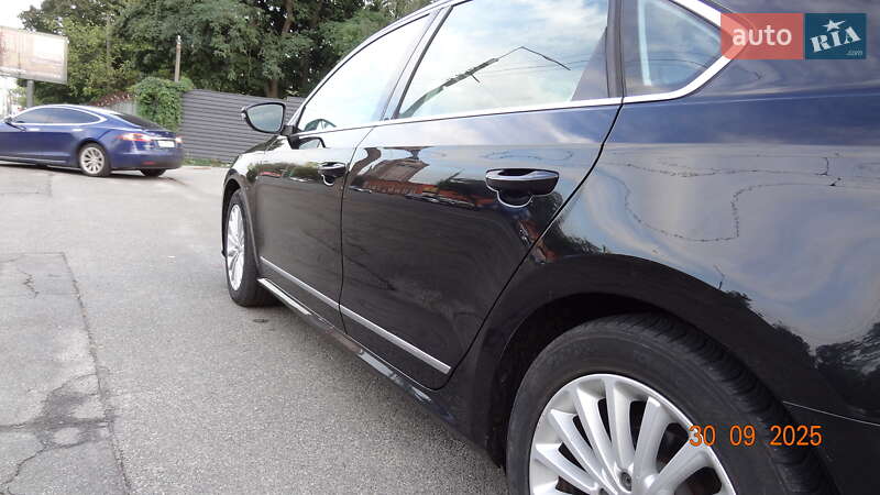 Седан Volkswagen Passat 2016 в Києві фото 15 Седан Volkswagen Passat 2016 в Києві