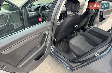 Универсал Volkswagen Passat 2012 в 