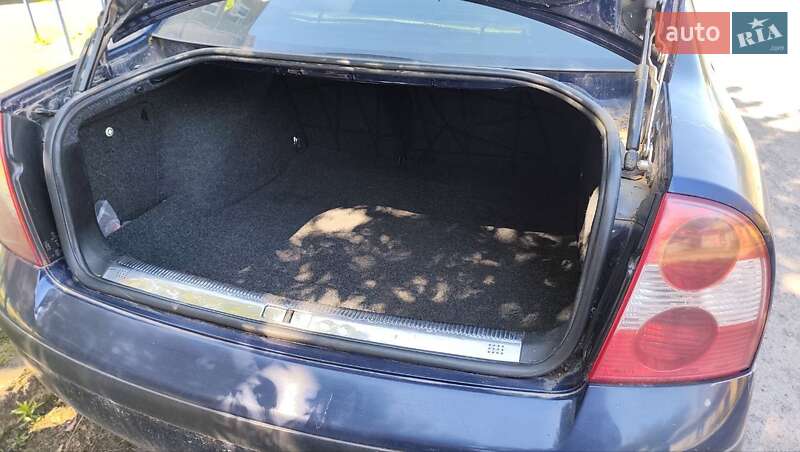 Седан Volkswagen Passat 2002 в Чернигове фото 8 Седан Volkswagen Passat 2002 в Чернигове