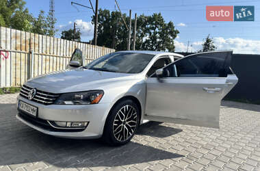 Седан Volkswagen Passat 2012 в Киеве