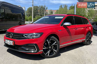 Универсал Volkswagen Passat 2020 в Черновцах