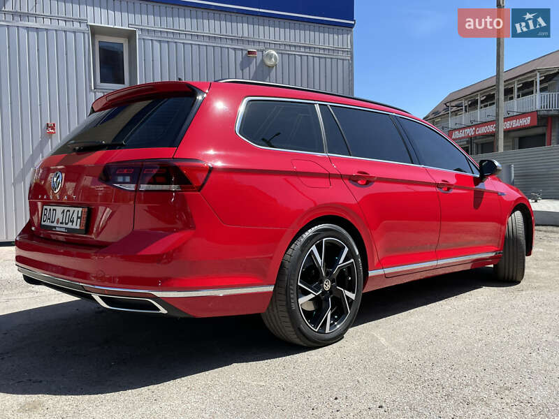 Универсал Volkswagen Passat 2020 в Черновцах