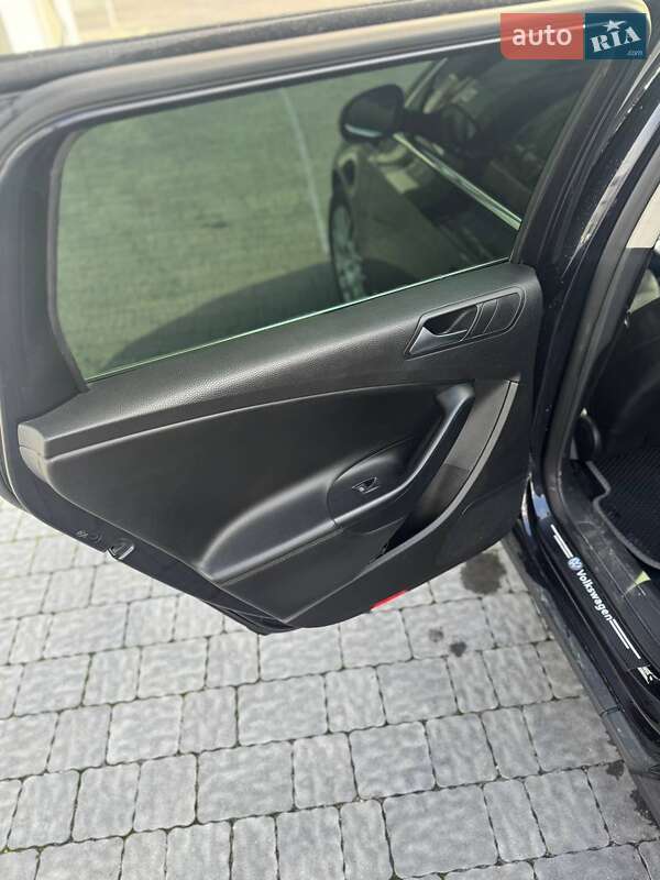 Универсал Volkswagen Passat 2009 в Львове