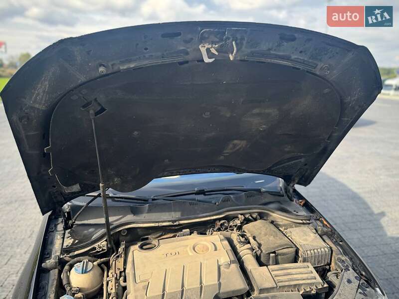 Универсал Volkswagen Passat 2009 в Львове