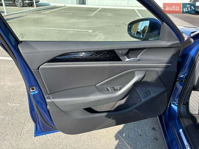 Універсал Volkswagen Passat 2024 в Івано-Франківську