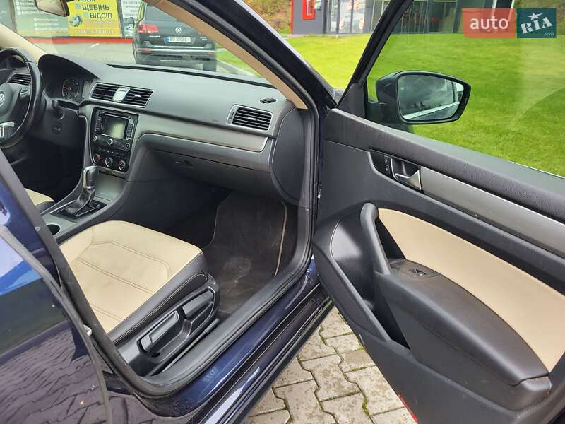 Седан Volkswagen Passat 2014 в Тернополе