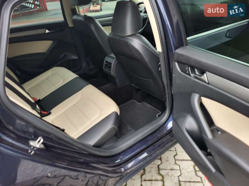 Седан Volkswagen Passat 2014 в Тернополе